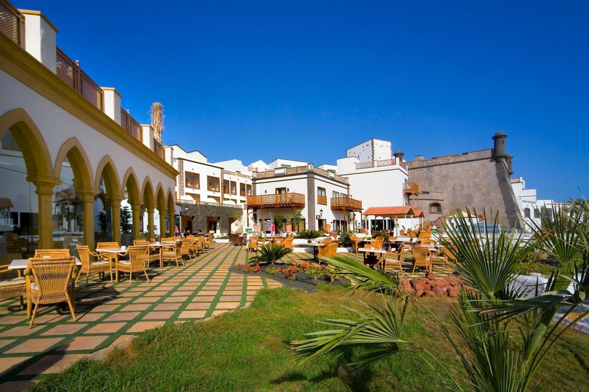 Gran Castillo Tagoro Family & Fun Playa Blanca Playa Blanca  Exterior photo